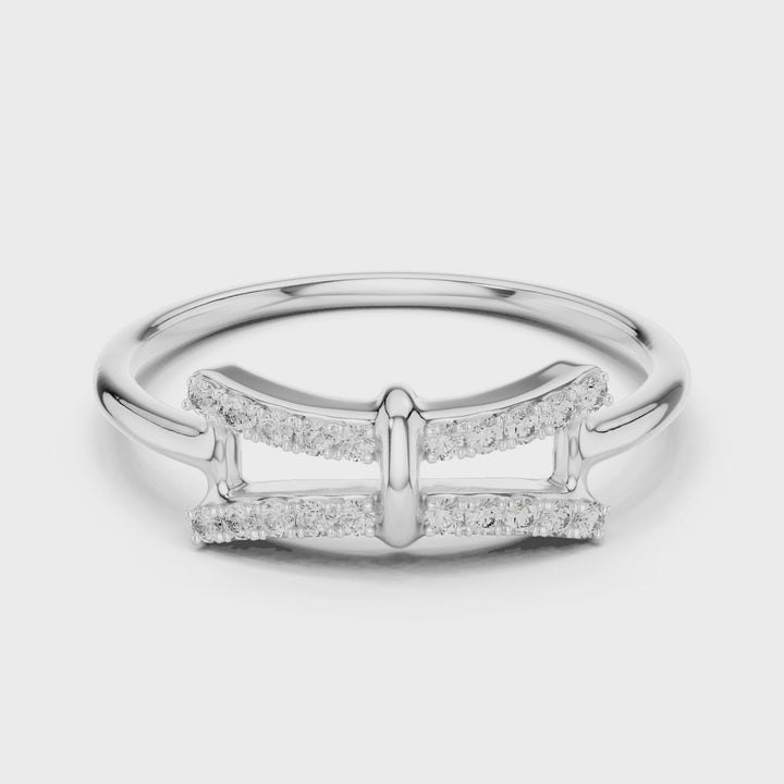 18K White Gold Isla Modern Link Moissanite Ring Video